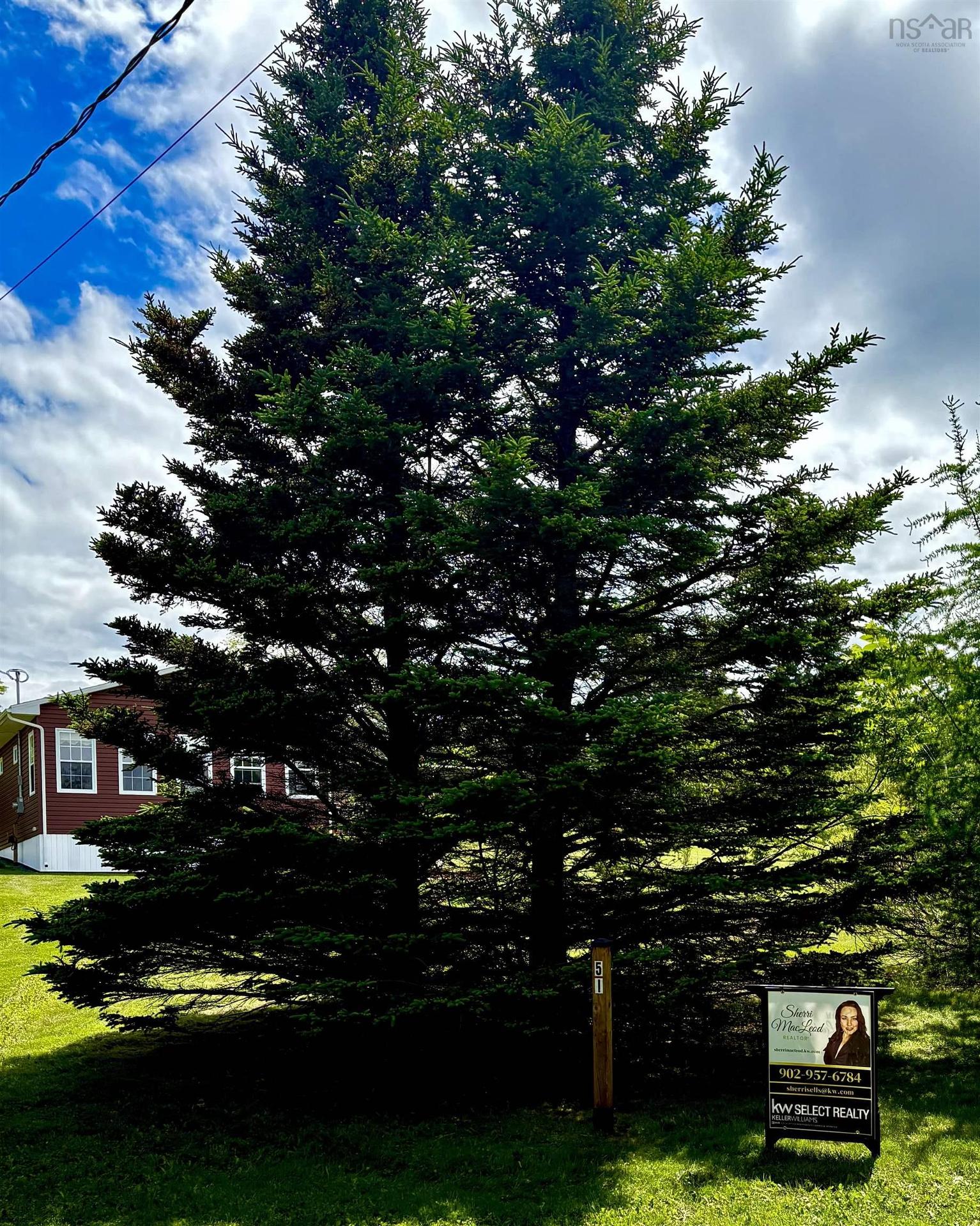 J 51 First Avenue, Tennecape, NS