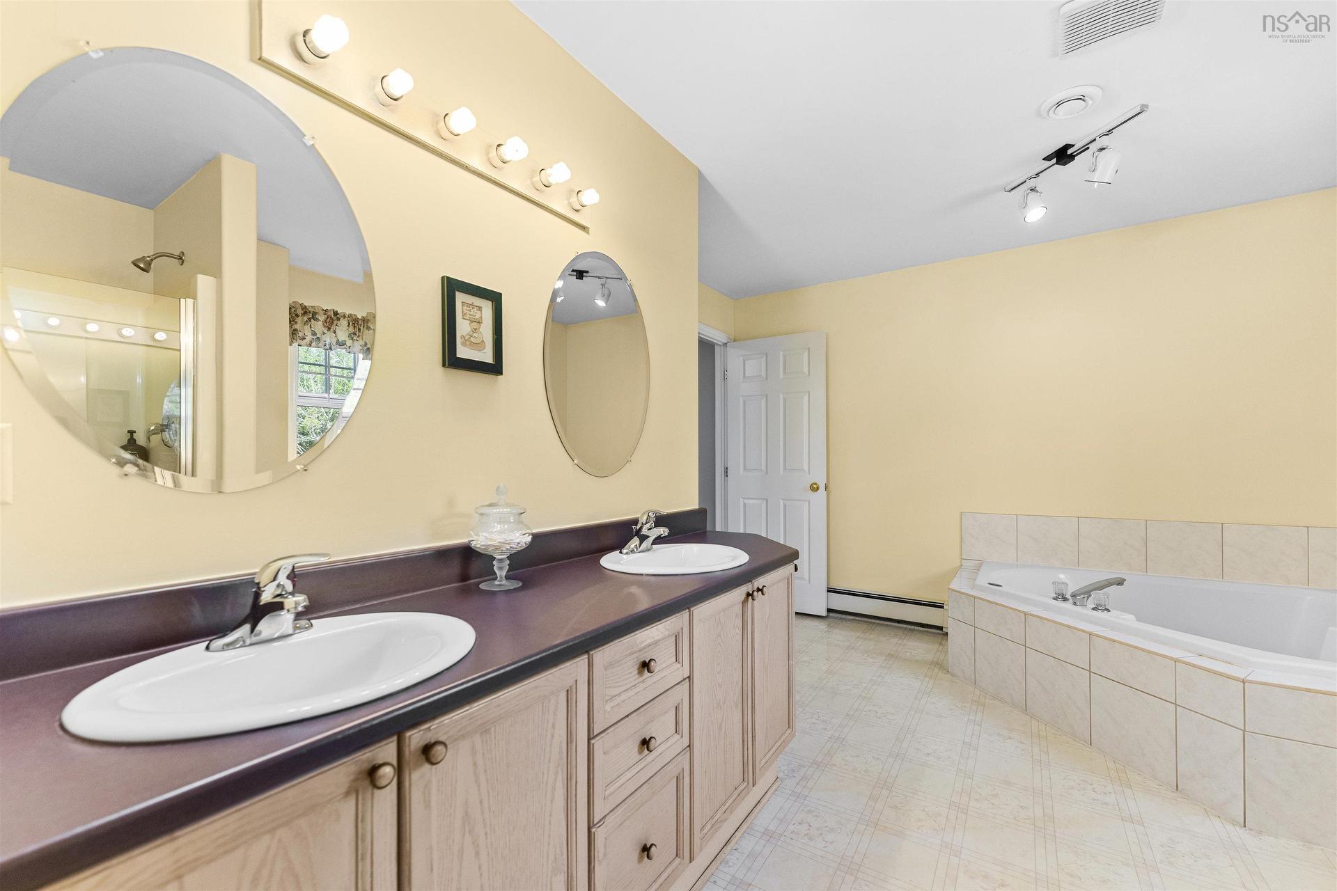 111 St George Boulevard, Hammonds Plains, NS
