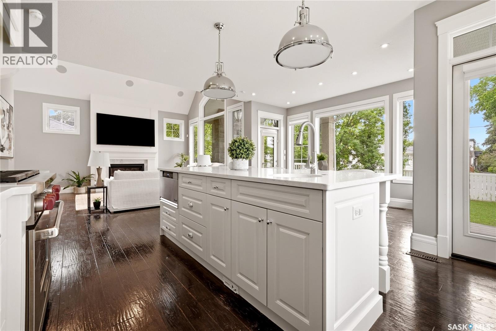 3202 Hill Avenue, Regina, SK