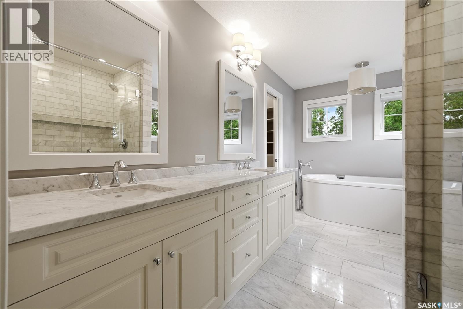 3202 Hill Avenue, Regina, SK