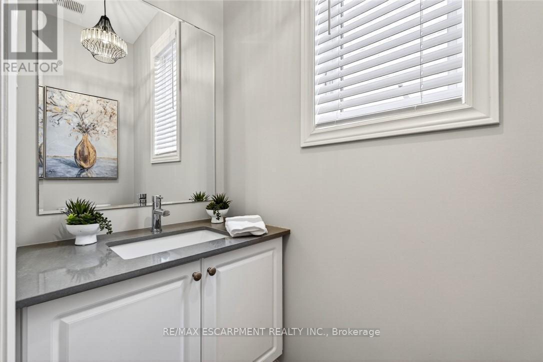 225 Skinner Road, Hamilton, ON