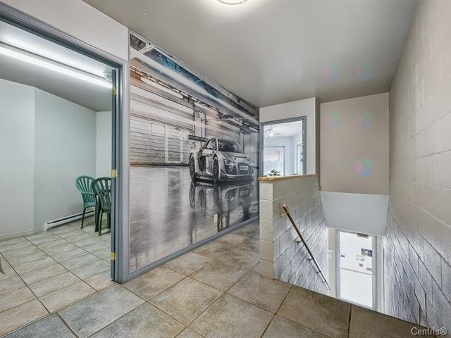 Passageway - 1495 Rue D'Acton, Acton Vale, QC