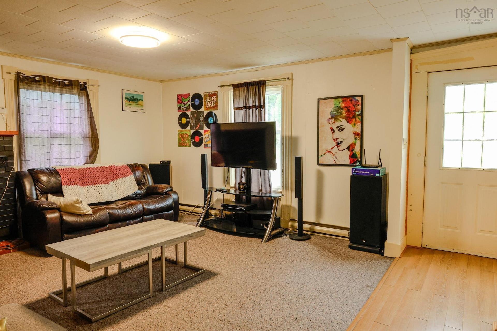 2471 Highway 3, Barrington West, NS - Indoor