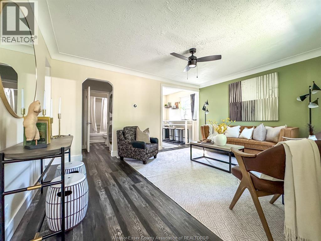 2392 Louis, Windsor, ON