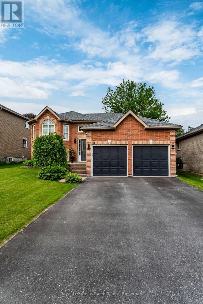 Welcome Home! 101 Crompton Drive - Midland, ON