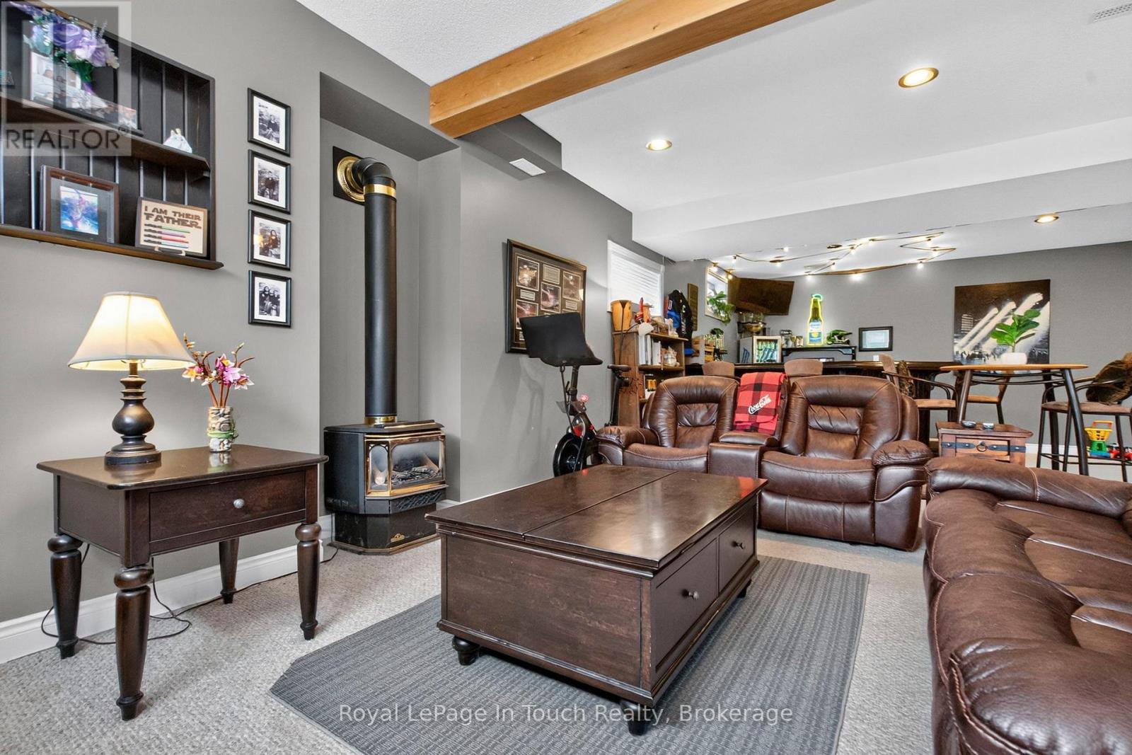 9ft Ceilings - Midland, ON