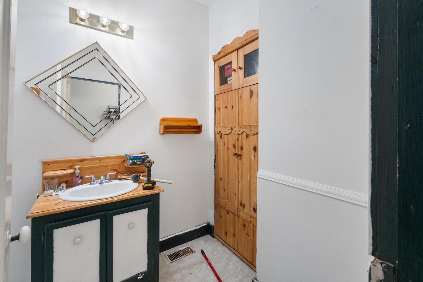 6953 Sissiboo Road, Bear River, NS