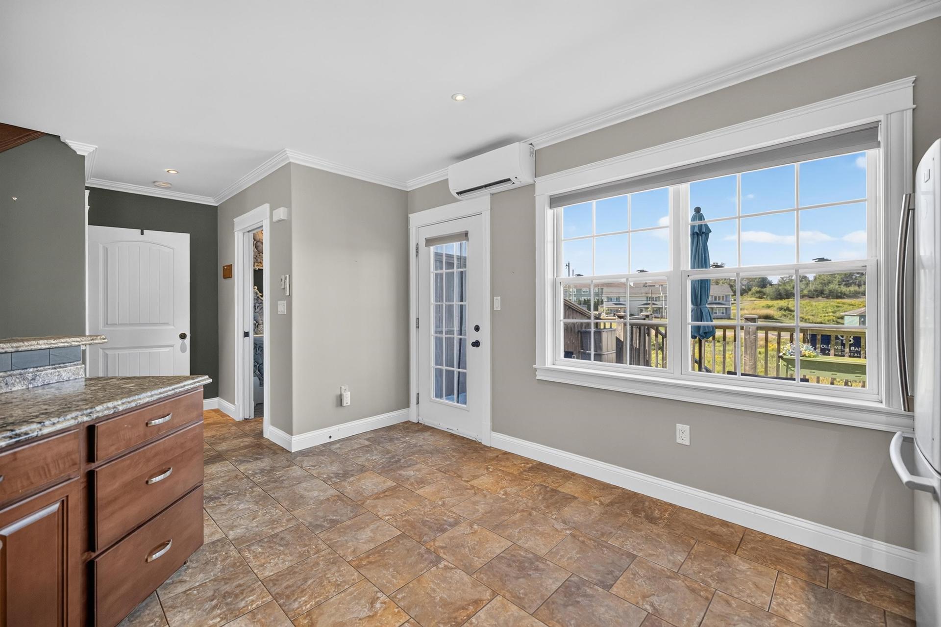 15 Cameron Heights, Stratford, PE - Indoor Photo Showing Other Room
