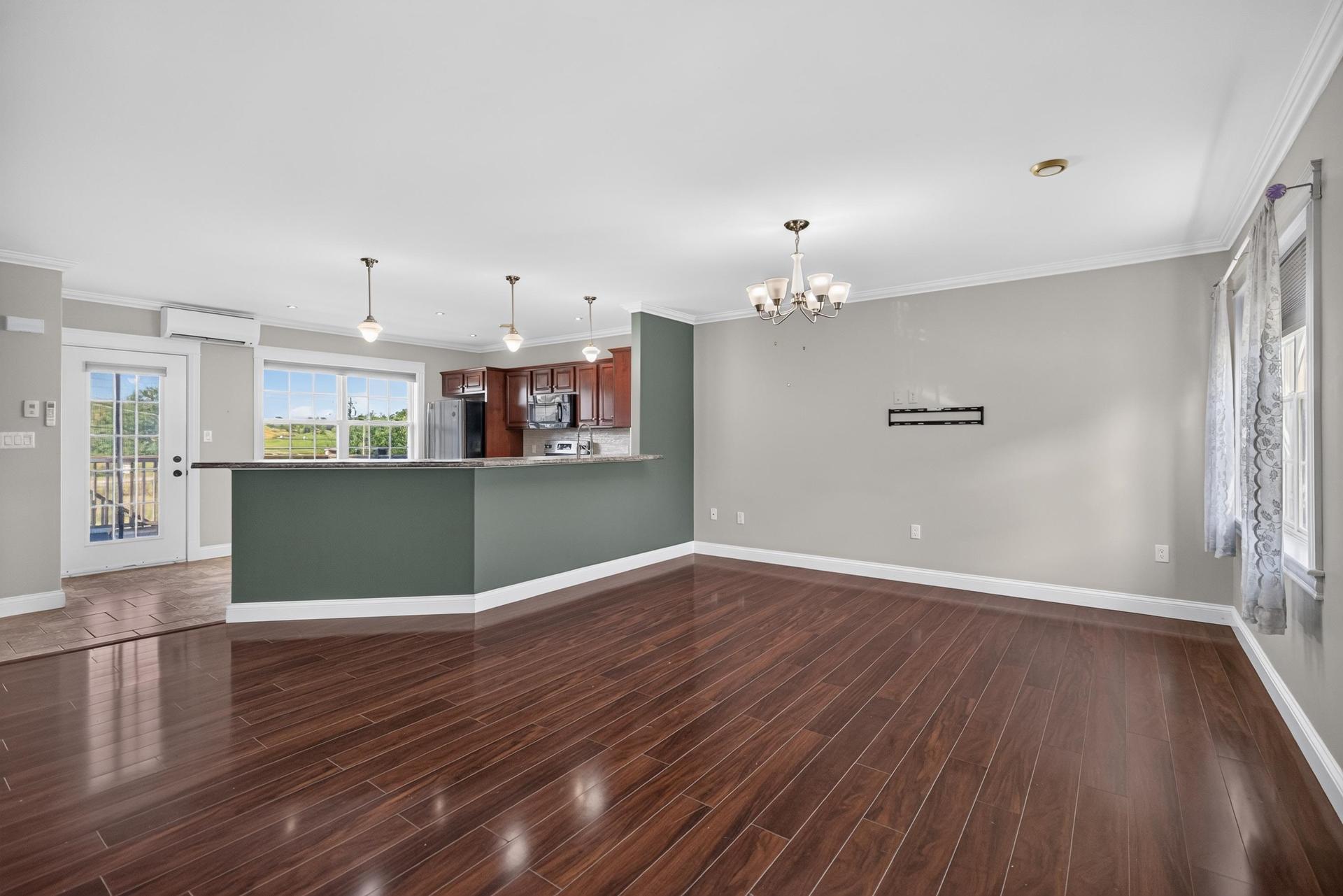 15 Cameron Heights, Stratford, PE - Indoor Photo Showing Other Room