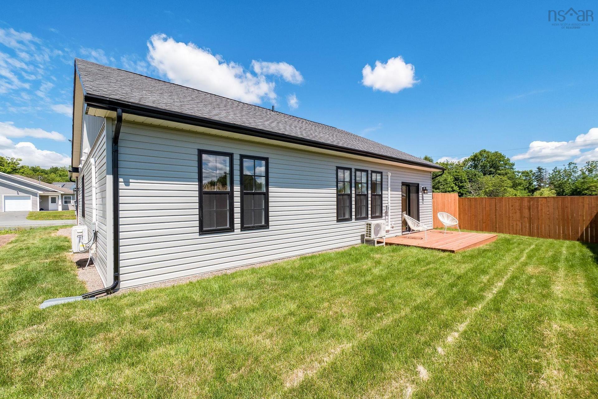 5 Mccully Crescent, Hantsport, NS