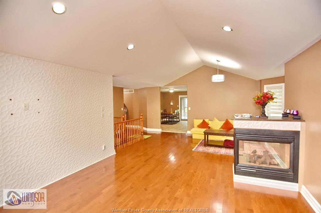 Upper-4305 Casgrain, Windsor, ON