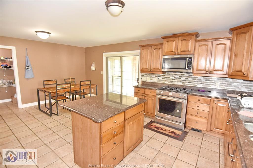 Upper-4305 Casgrain, Windsor, ON