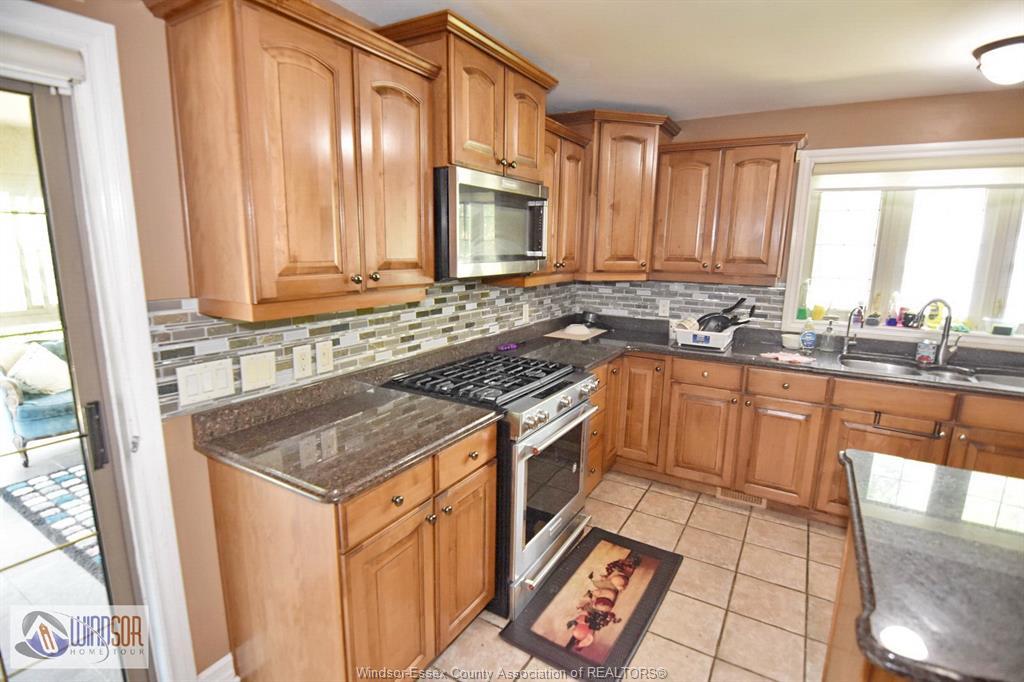 Upper-4305 Casgrain, Windsor, ON