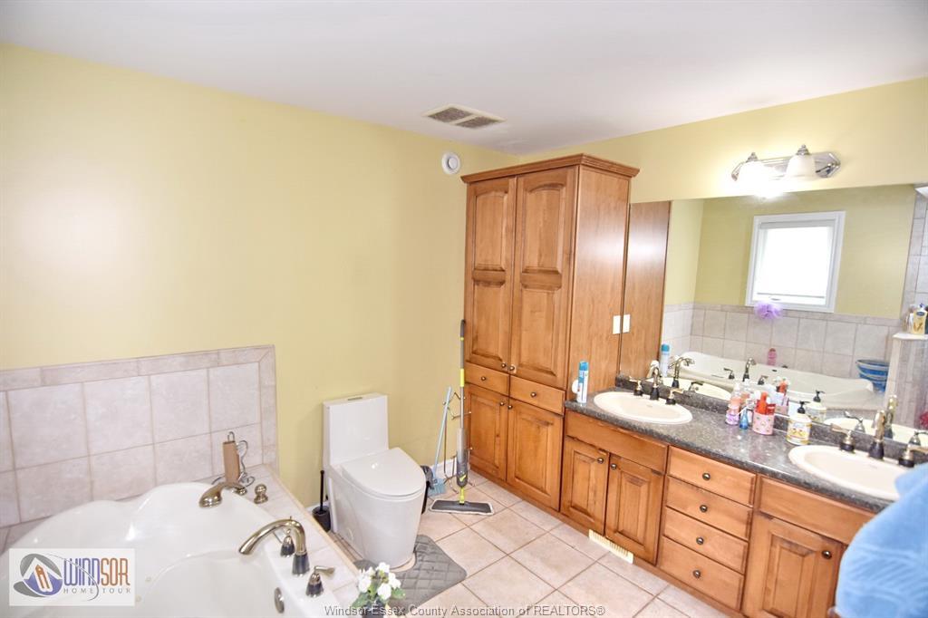 Upper-4305 Casgrain, Windsor, ON