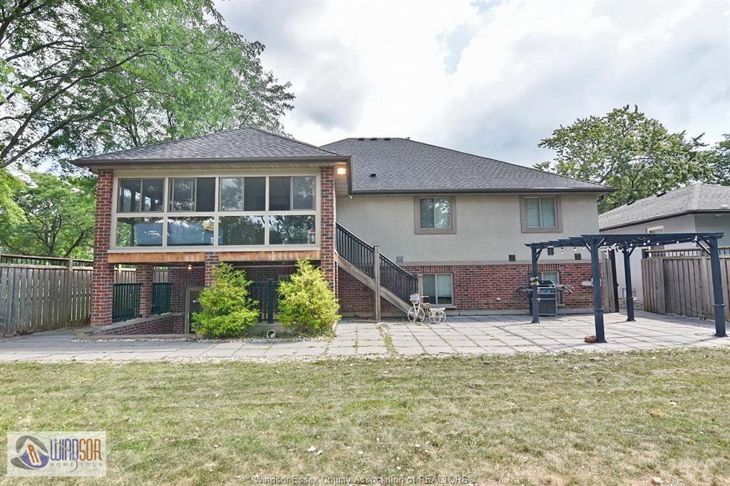 Upper-4305 Casgrain, Windsor, ON