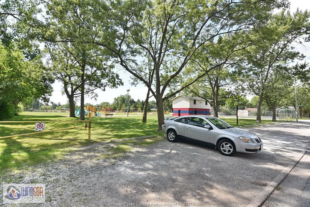 Upper-4305 Casgrain, Windsor, ON