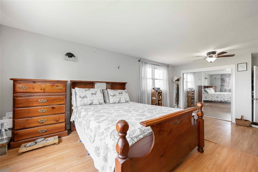 3327 Petrolia Line, Petrolia, ON