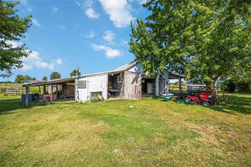 3327 Petrolia Line, Petrolia, ON