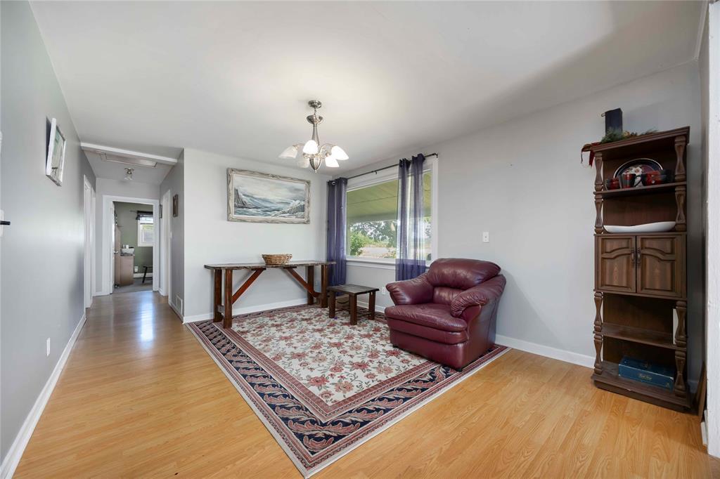 3327 Petrolia Line, Petrolia, ON