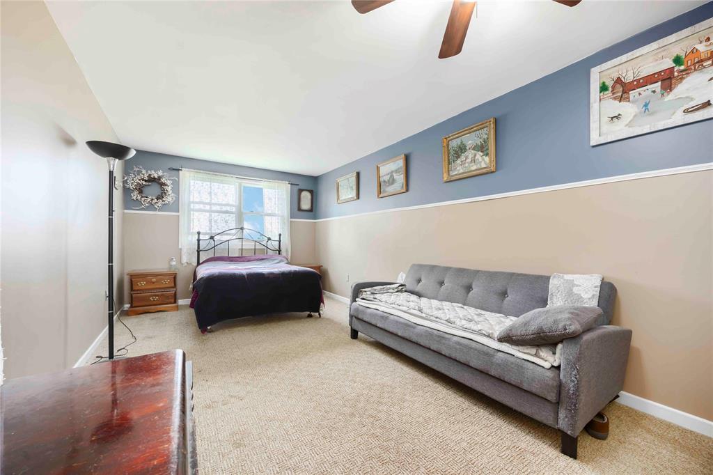3327 Petrolia Line, Petrolia, ON