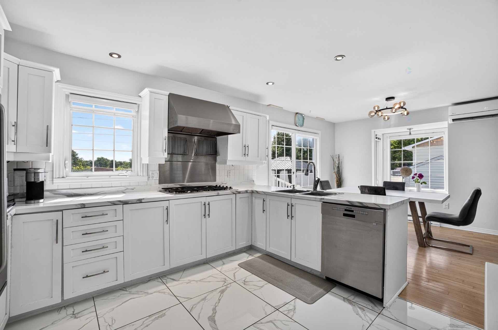 Kitchen - 422 Rue St-Laurent, Saint-Eustache, QC
