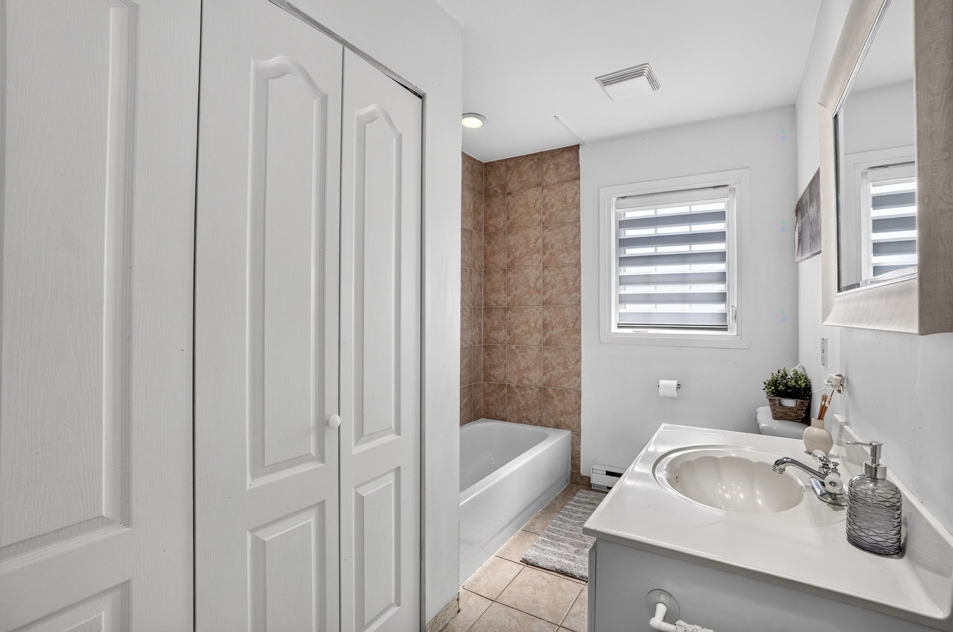 Bathroom - 422 Rue St-Laurent, Saint-Eustache, QC