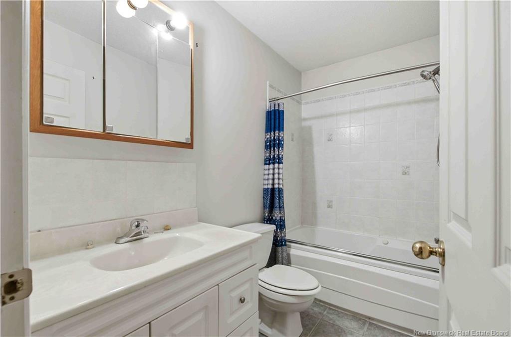 452 Pleasant Dr, Minto, NB