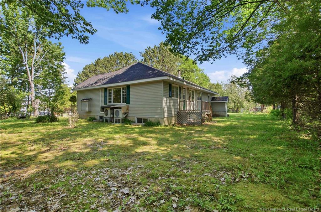 452 Pleasant Dr, Minto, NB