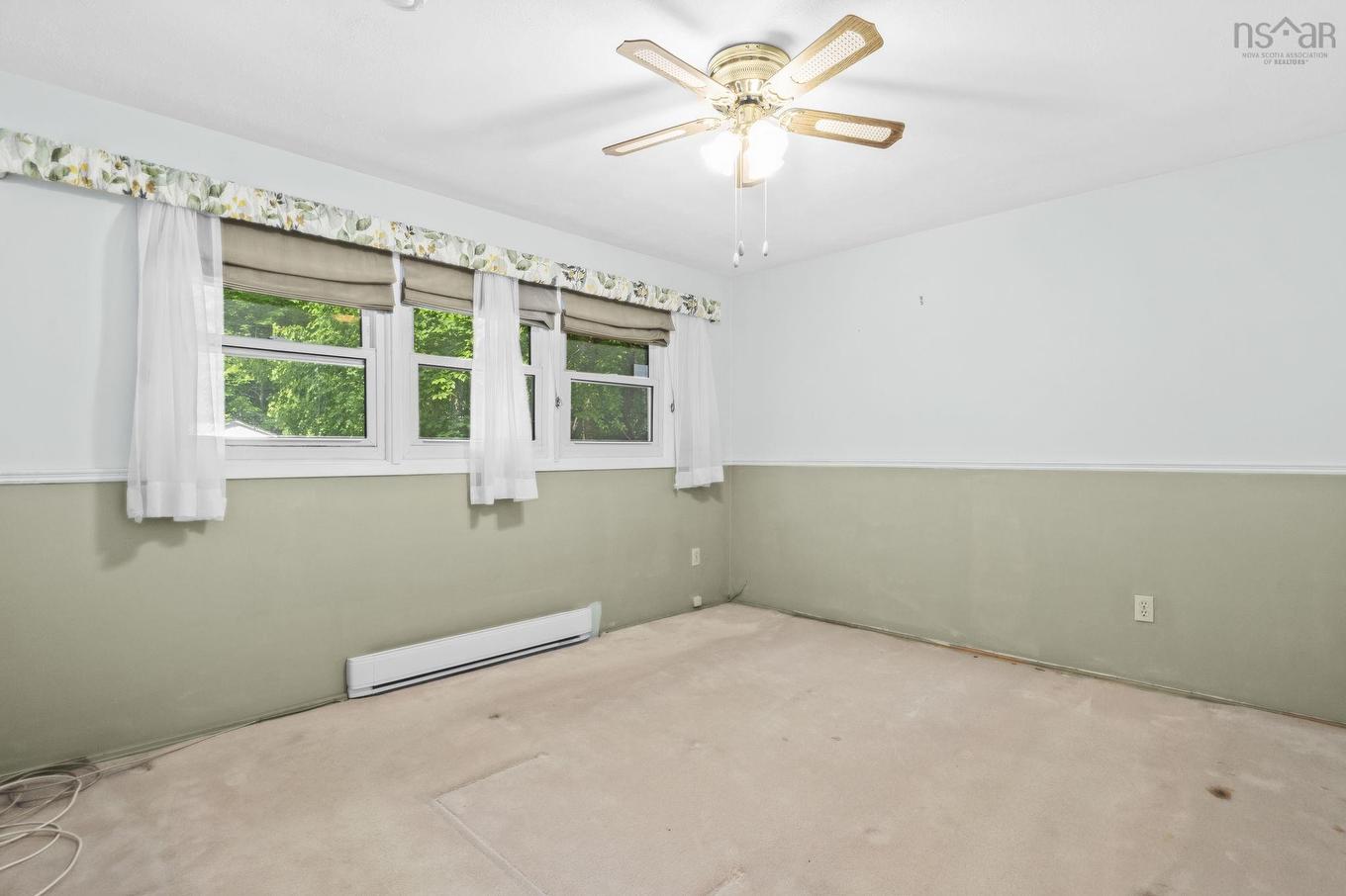 10 Plymouth Street, Halifax, NS - Indoor Photo Showing Other Room
