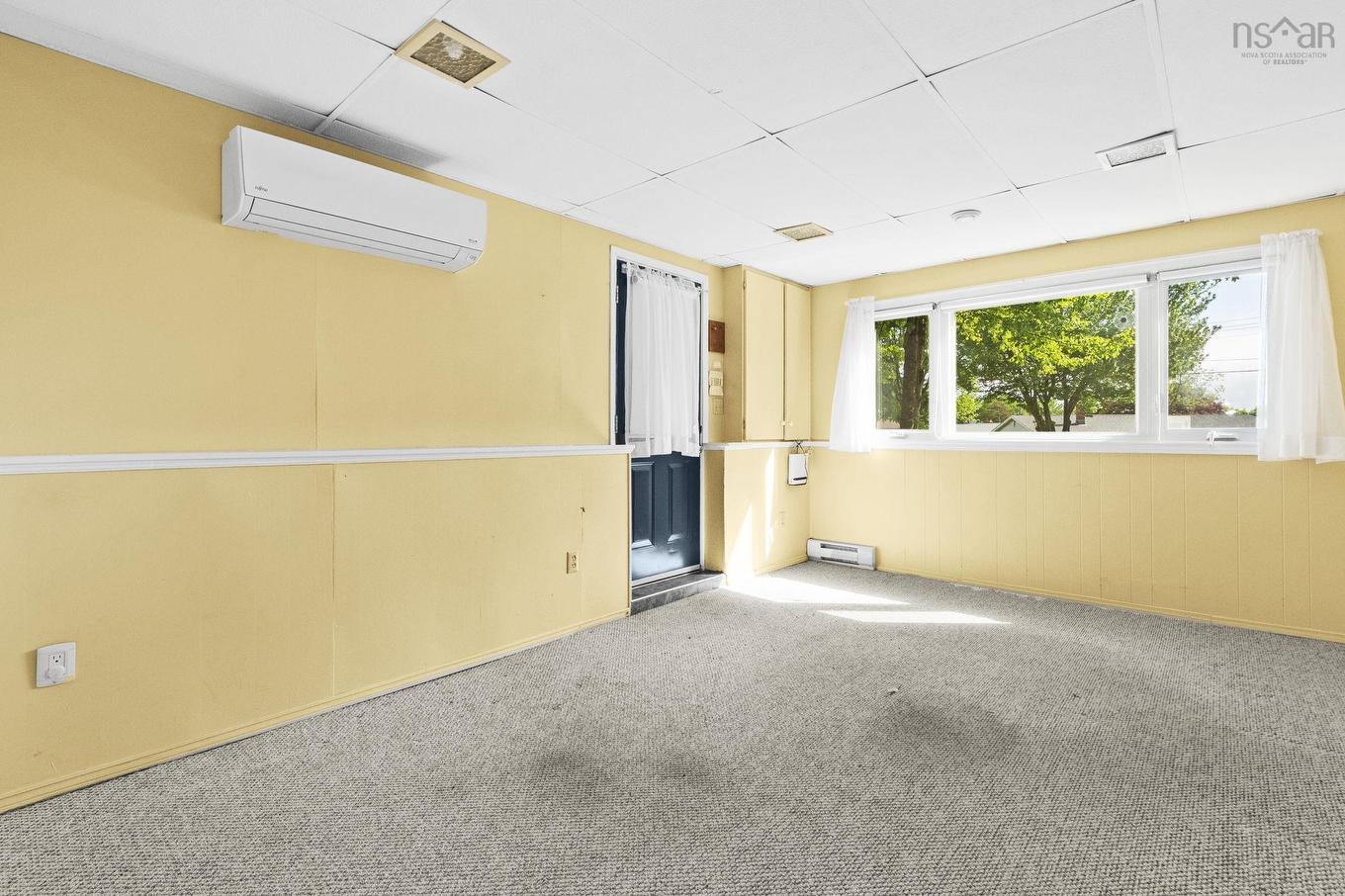 10 Plymouth Street, Halifax, NS - Indoor Photo Showing Other Room