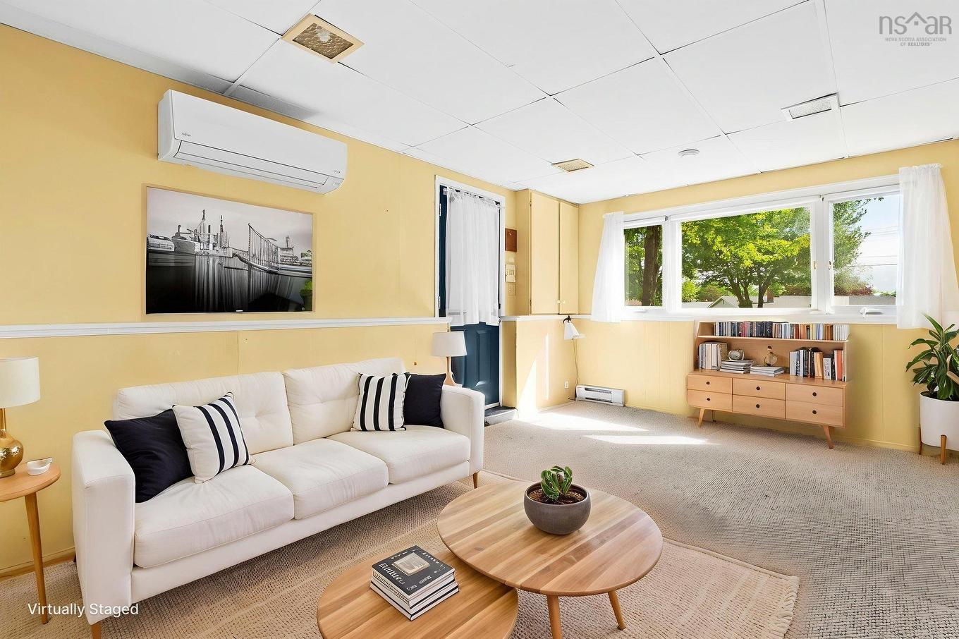 10 Plymouth Street, Halifax, NS - Indoor Photo Showing Living Room