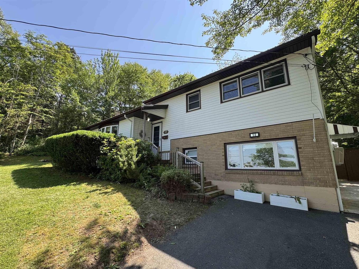 10 Plymouth Street, Halifax, NS - Outdoor