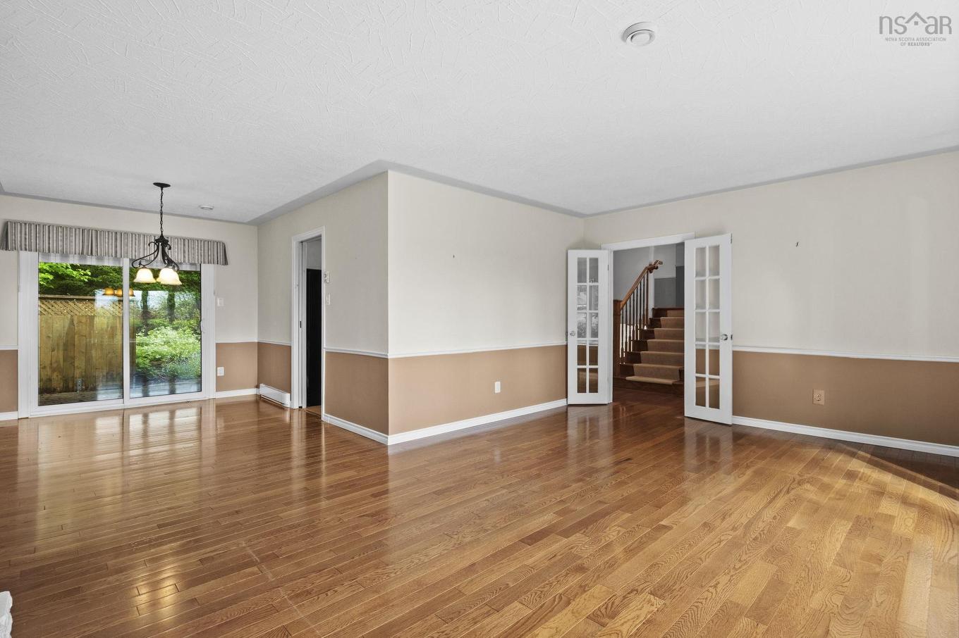 10 Plymouth Street, Halifax, NS - Indoor