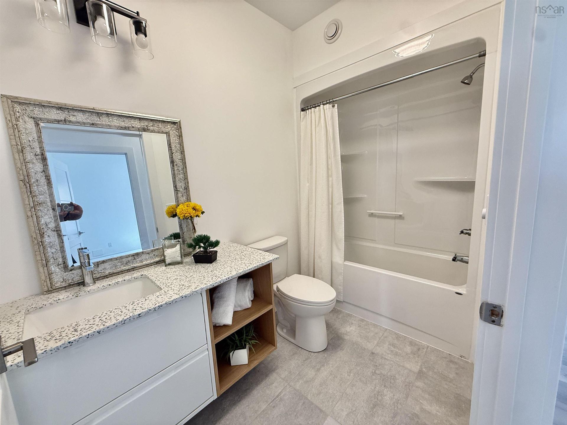 164 Provence Way, Timberlea, NS - Indoor Photo Showing Bathroom