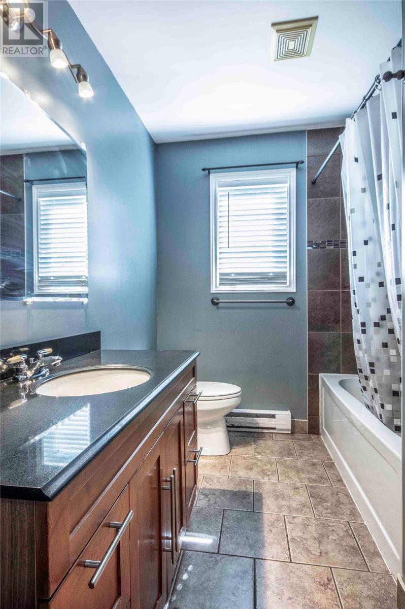 13 Pennells Road, Conception Bay South, NL - Indoor Photo Showing Bathroom