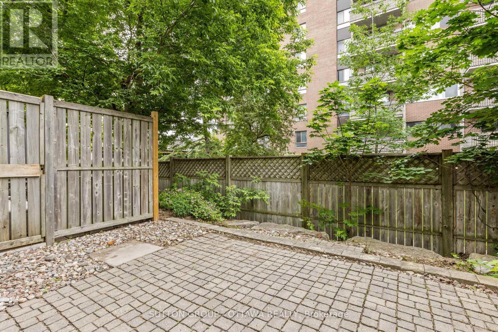 318 Gotham Private, Ottawa, ON