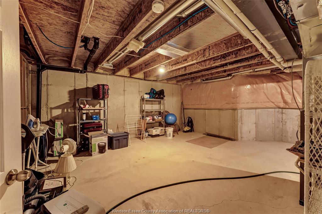 1535 Luxury, Windsor, ON