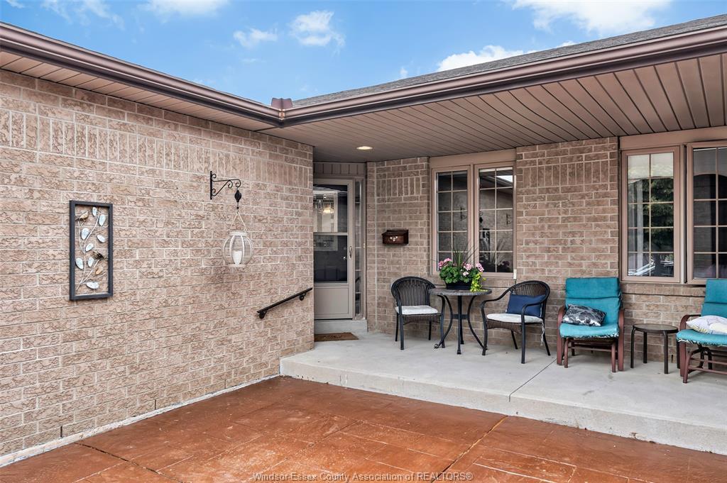 1535 Luxury, Windsor, ON