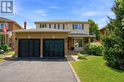 23 THORNBURY STREET Clarington (Courtice), ON L1E 2C1