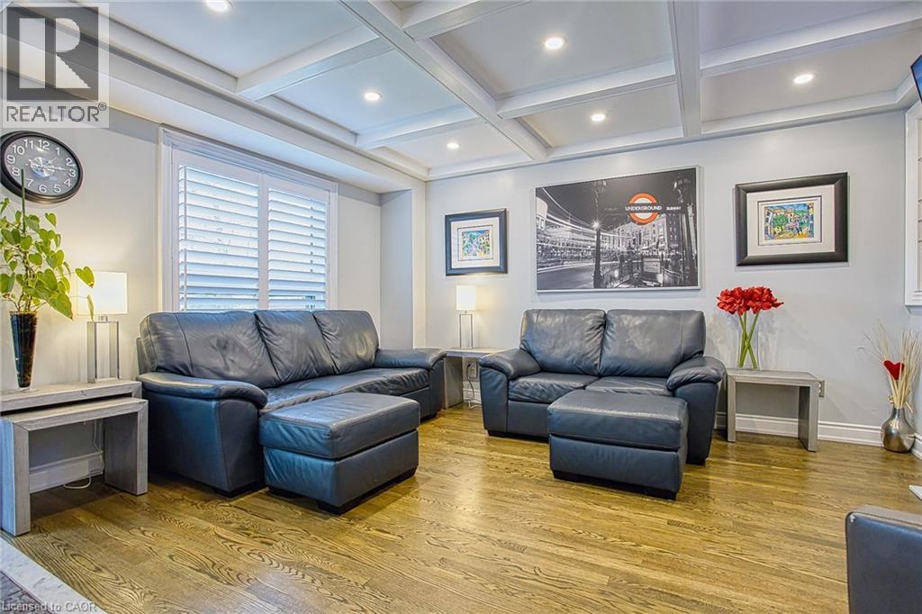5 Shetland Drive, Waterdown, ON