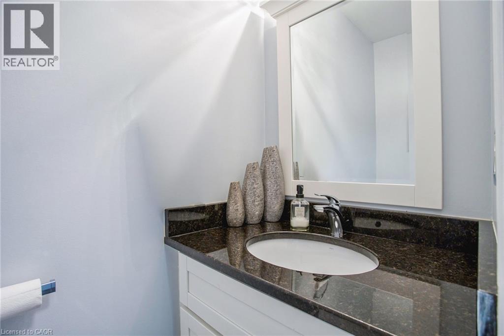 5 Shetland Drive, Waterdown, ON