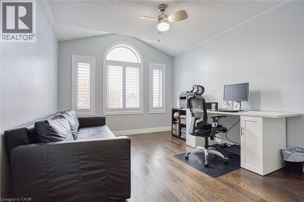 5 Shetland Drive, Waterdown, ON
