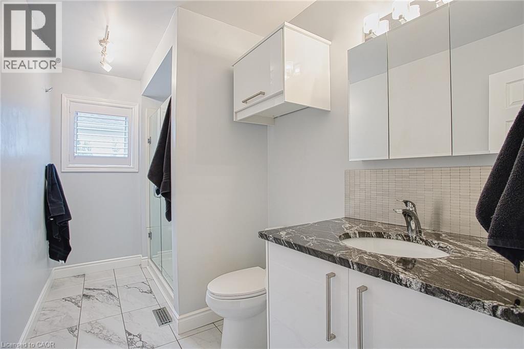 5 Shetland Drive, Waterdown, ON