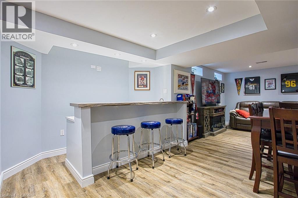 5 Shetland Drive, Waterdown, ON