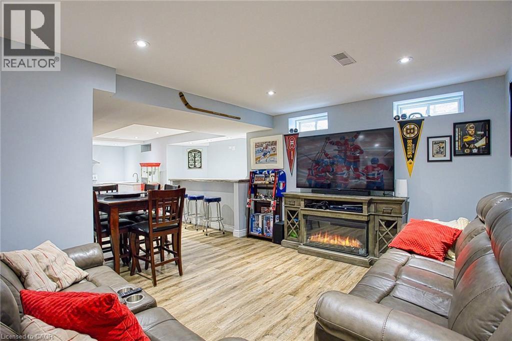 5 Shetland Drive, Waterdown, ON