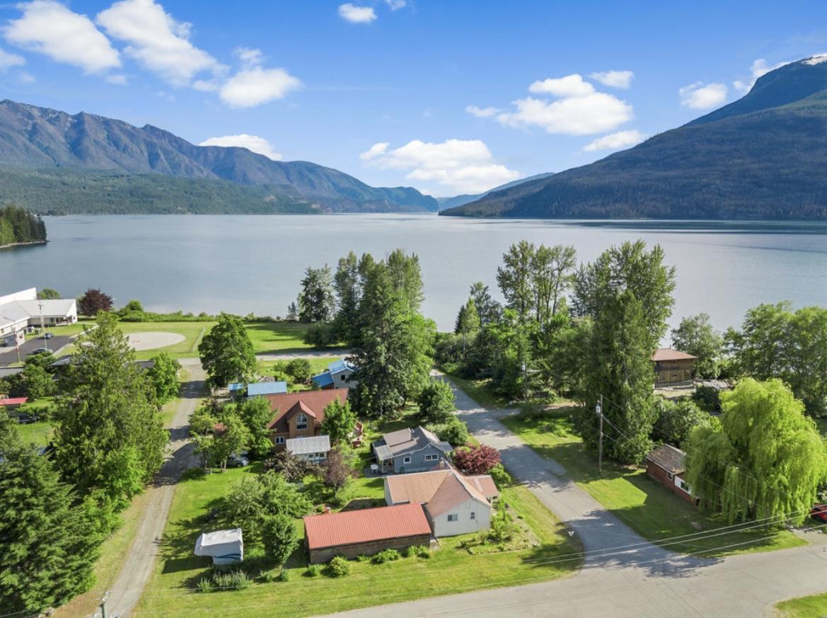 112 Josephine Street, New Denver, BC