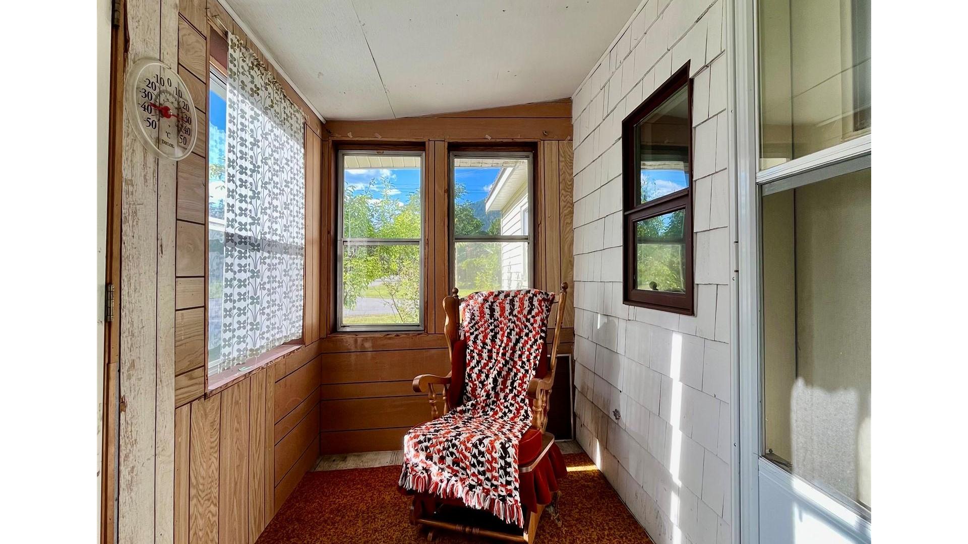112 Josephine Street, New Denver, BC