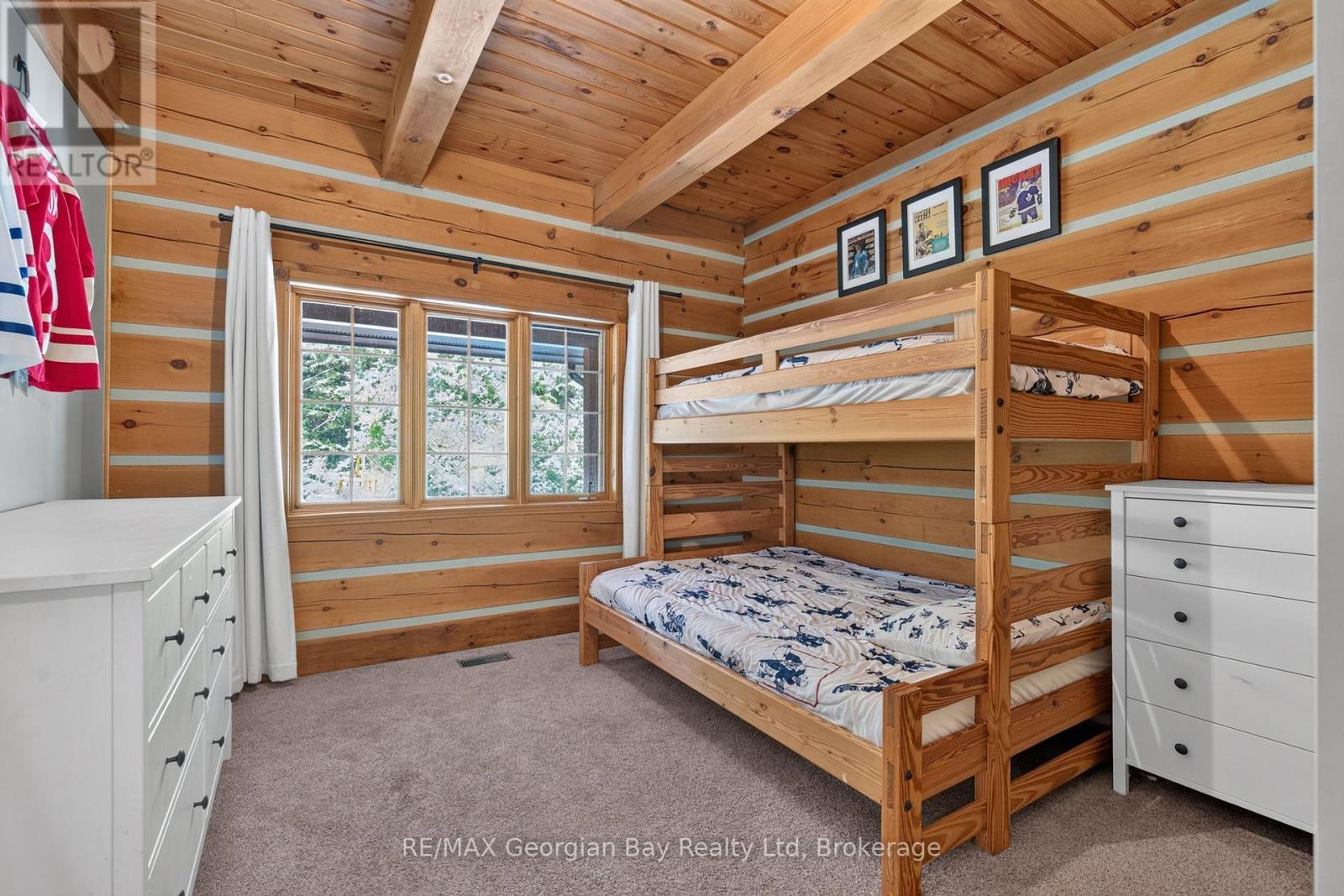 19 Kingfisher Crescent, Tiny, ON - Indoor Photo Showing Bedroom