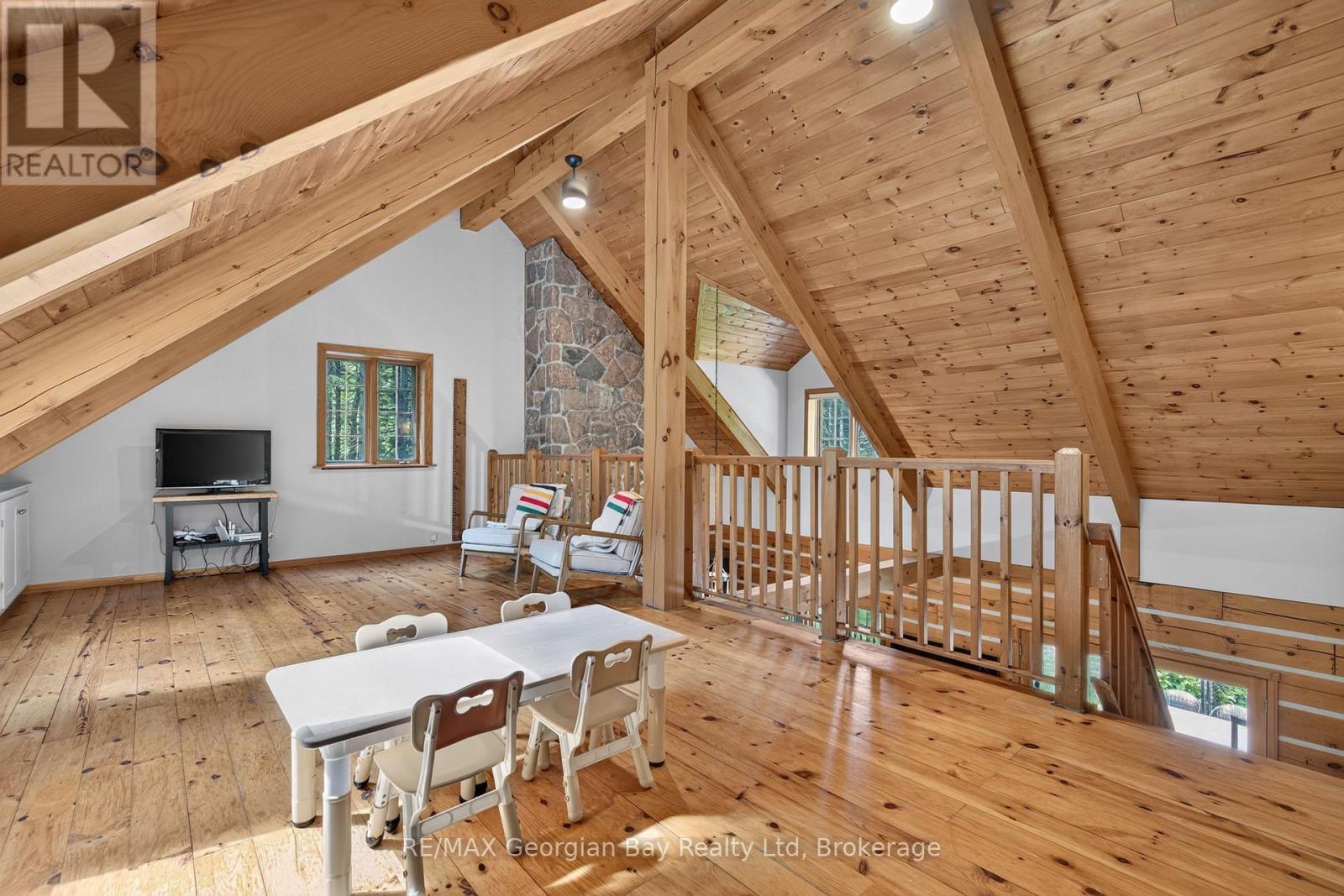 19 Kingfisher Crescent, Tiny, ON - Indoor Photo Showing Other Room