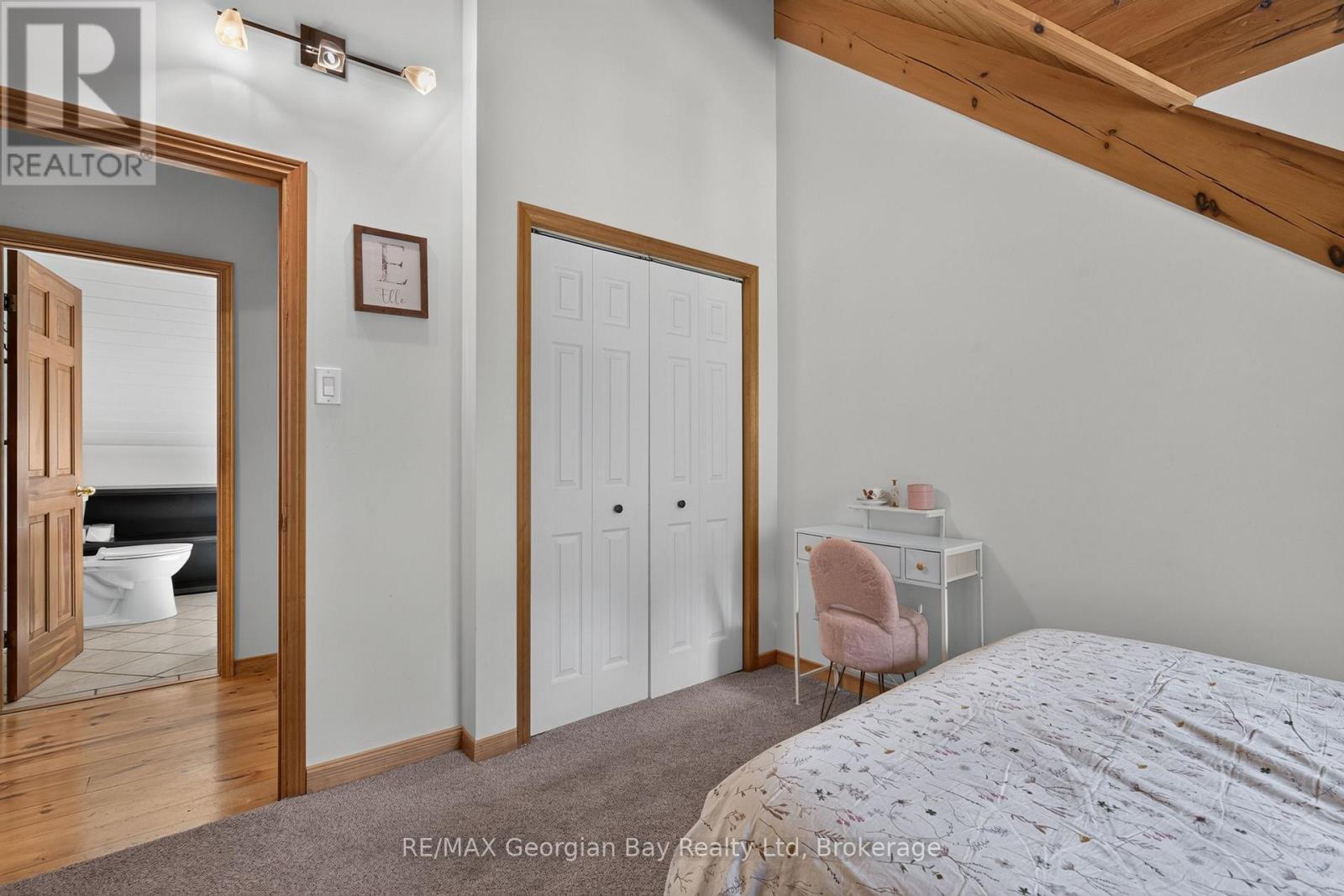 19 Kingfisher Crescent, Tiny, ON - Indoor Photo Showing Bedroom
